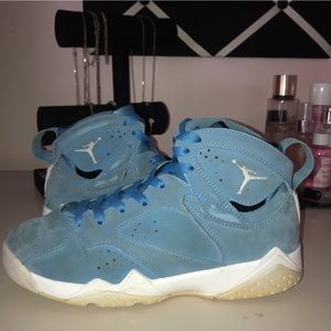 jordan 7 retro pantone